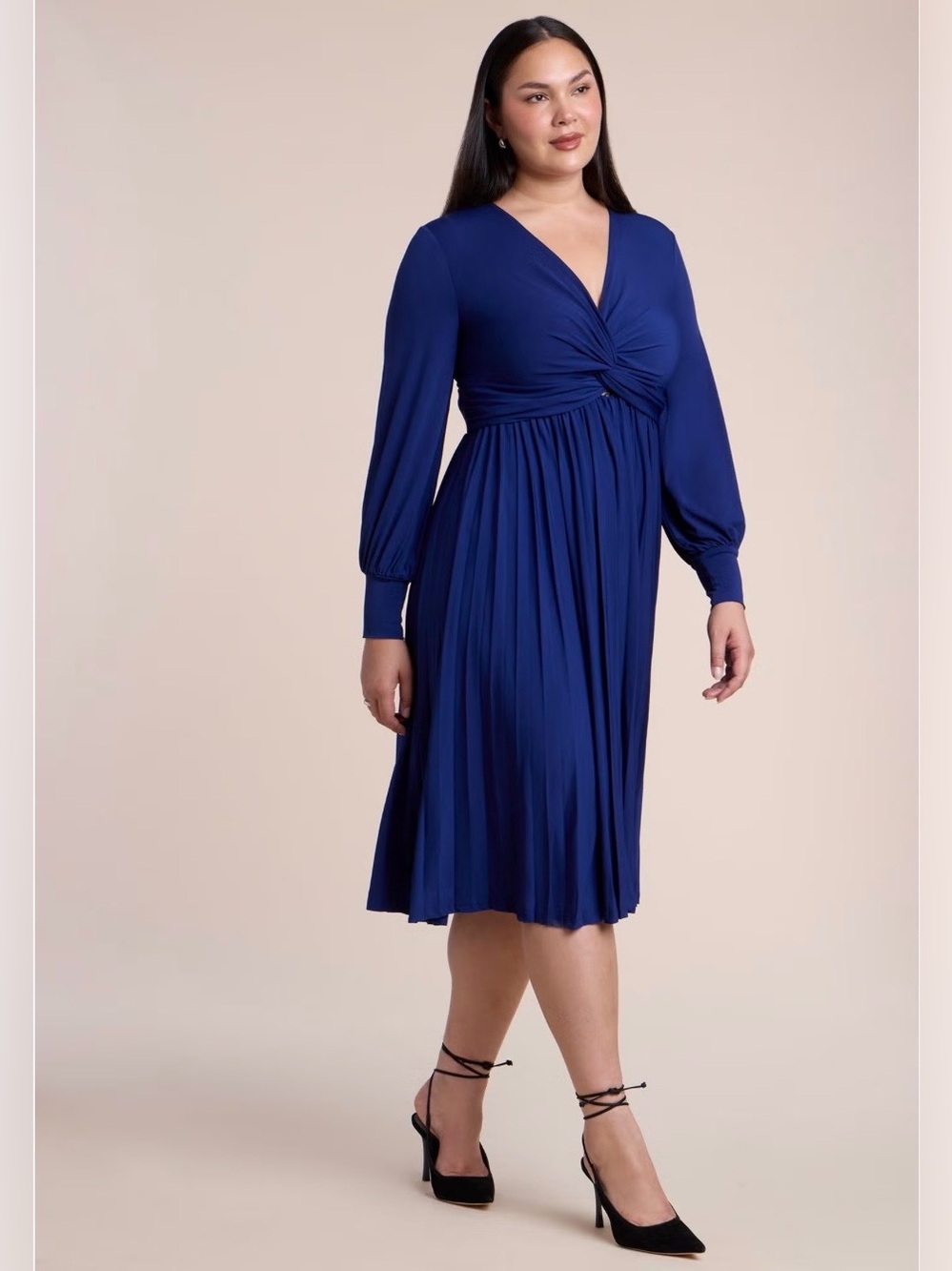 Eloquii Twisted Front V-Neck Pleated Midi Dress - Blue